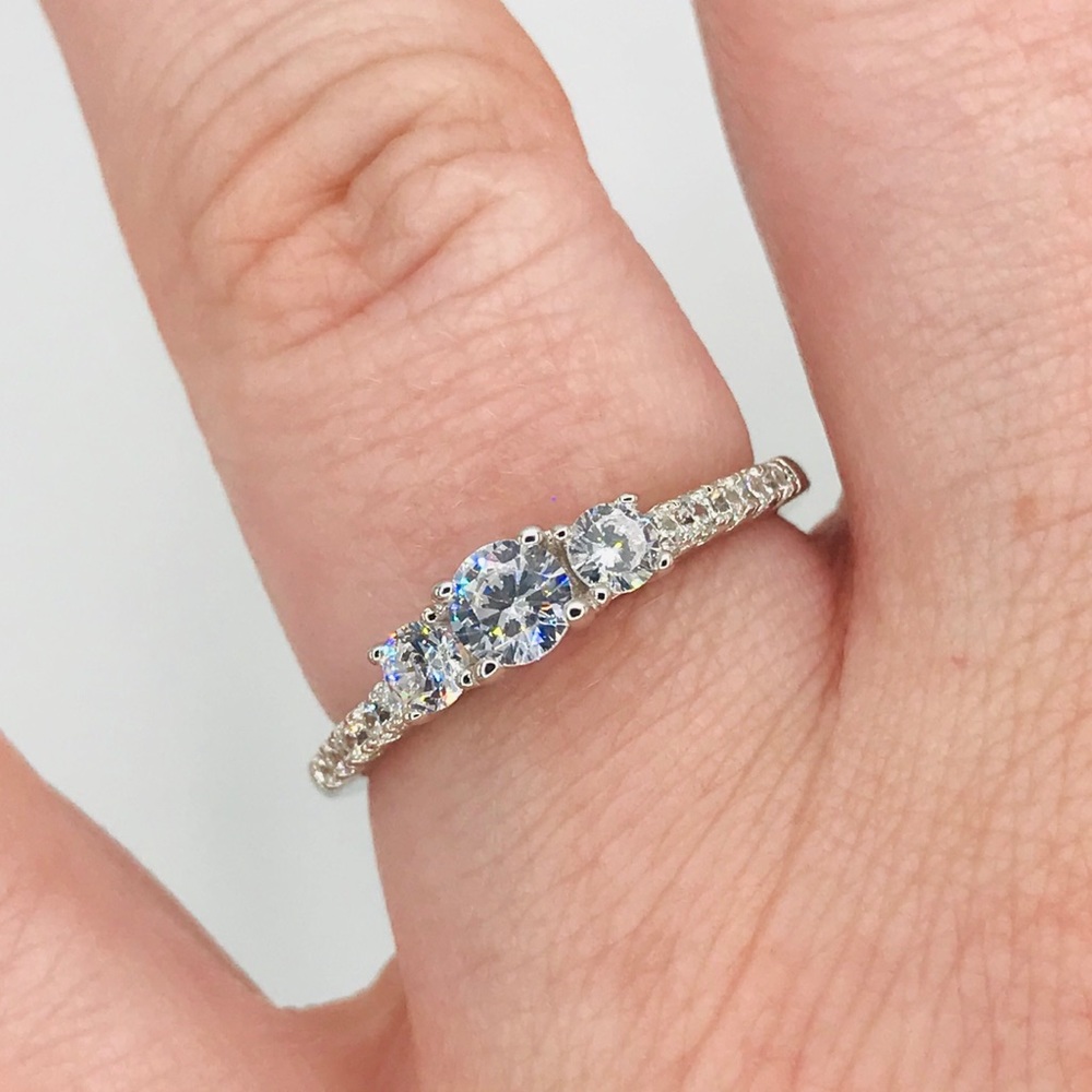 Engagement Ring - Picture 4 of 7